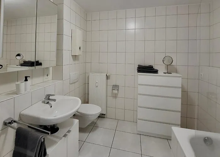 Schoene Und Ruhige Direkt An Der Mosel Appartement